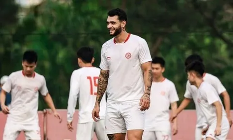 Chia tay Malaysia, Joao Pedro sắp trở lại V-League