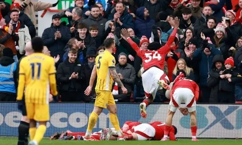 Cơn ác mộng bắt đầu ập tới Man City