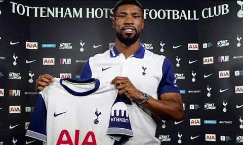 CHÍNH THỨC! Tottenham ký hợp đồng với Kevin Danso
