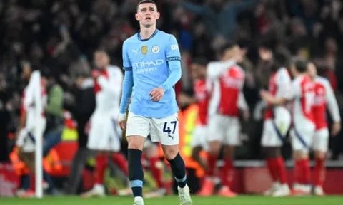 Foden đang làm gì vậy?