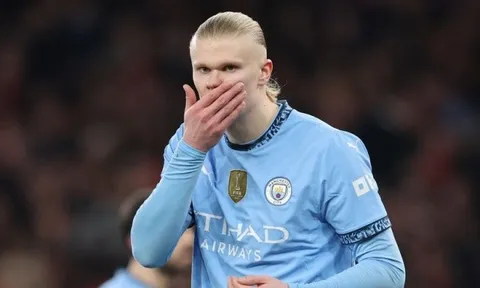 Haaland lầm lũi sau khi nhắc 'Arsenal hãy khiêm tốn'