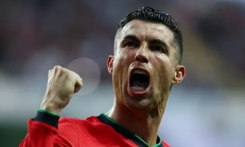 Ronaldo: 'Tôi toàn diện, vĩ đại nhất lịch sử. Không ai có thể sánh với tôi'