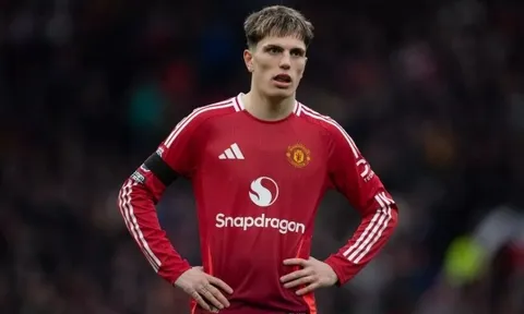 Garnacho có thể là trở ngại lớn cho sự nghiệp của Sancho tại Chelsea