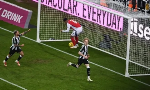 5 điểm nhấn Newcastle 2-0 Arsenal: Tài thao lược của Eddie Howe; Hàng công sắc lẹm