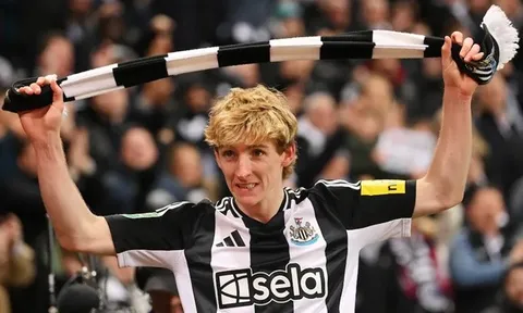 Hạ đẹp Arsenal, Newcastle sắp viết lại lịch sử sau 70 năm
