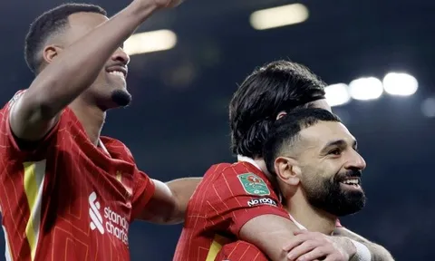 Liverpool 'ăn bốn' chăng?