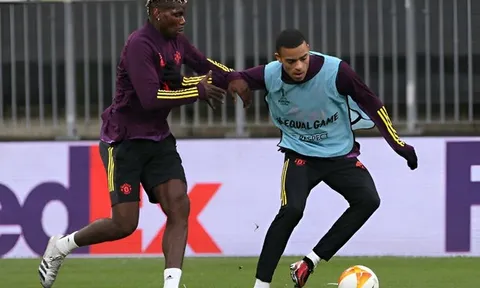 Pogba sẵn sàng giảm lương để được tái ngộ Greenwood