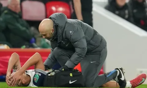 Thua Liverpool, Tottenham nhận tin dữ về Richarlison
