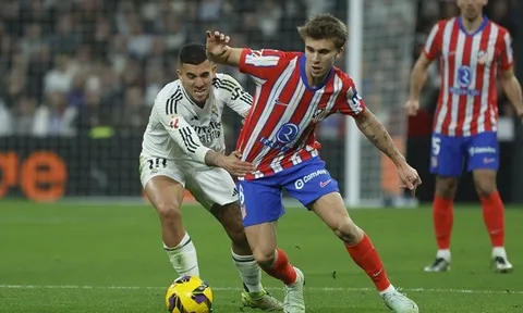 "Cậu ấy xứng đáng nhận thẻ đỏ, Real Madrid đáng ra chỉ còn 10 người"