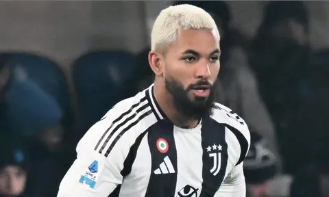 Lý do M.U không có được Douglas Luiz trong tháng 1