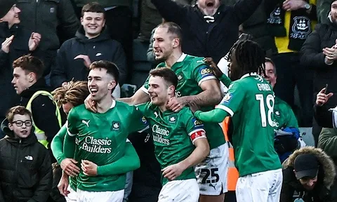 5 điểm nhấn Plymouth 1-0 Liverpool: Điều kỳ diệu của FA Cup; Nỗi lo chấn thương