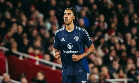 Chelsea táo bạo muốn chiêu mộ trung vệ trụ cột Man Utd