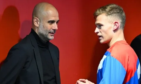 Liverpool đối đầu Man City trên TTCN