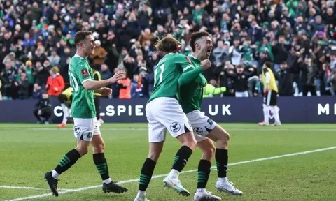 Loại Liverpool, Plymouth muốn gặp Man United ở FA Cup