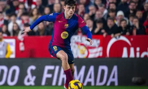 Pedri phô diễn đẳng cấp trong màu áo Barcelona