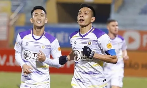 Văn Quyết cam kết tương lai với Hà Nội, nhận lót tay tiền tỷ