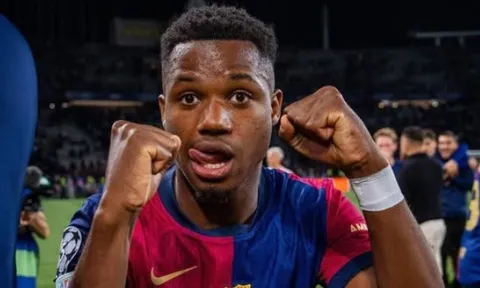 Besiktas ra đề nghị, Fati ra quyết định với Barca