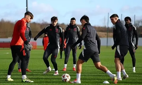 Cản trở ngăn Man Utd tống khứ Casemiro