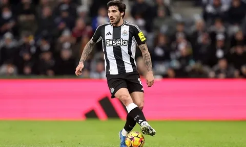 Newcastle mừng thầm về Tonali