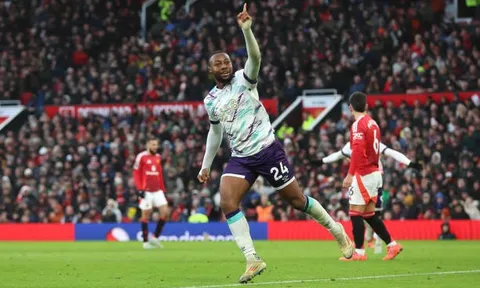Thương vụ lý tưởng của Liverpool đối mặt với nguy cơ từ Chelsea