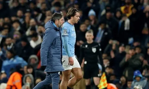 VAR ảnh hưởng đến Jack Grealish