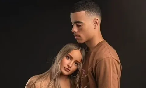 Mason Greenwood đón con thứ hai, sự nghiệp và cuộc sống đều khởi sắc