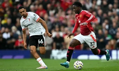 Scholes đã đúng, Mainoo bị kìm hãm ở MU