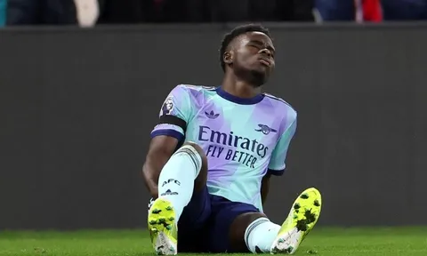 Arsenal 'dắt mũi', tung cú lừa vụ Bukayo Saka