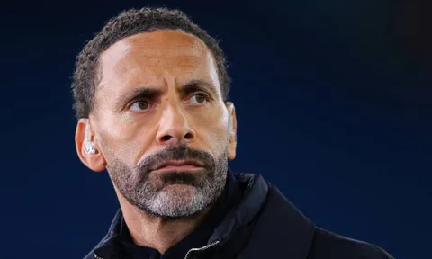Liverpool mất điểm, Rio Ferdinand đặt dấu hỏi về quyết định điên rồ của Slot