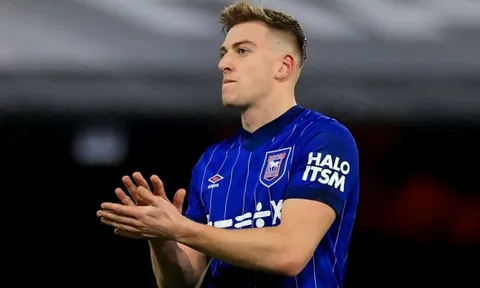 NÓNG! MU nhắm cựu tiền đạo của Man City