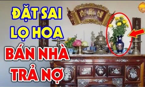 Cúng Rằm tháng Giêng đặt lọ hoa bên trái hay bên phải mới hút lộc? Tưởng đơn giản nhiều nhà làm sai hết