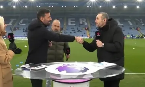 Vì sao Keown xin lỗi Van Nistelrooy khi Arsenal chạm trán Leicester?