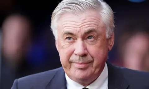 Ancelotti: 'Họ hẳn đã bật VAR vào phút chót'