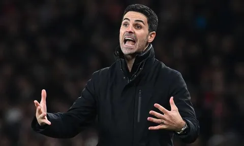 Arsenal tiếc tiền, bỏ lỡ 3 tiền đạo ở phiên chợ đông