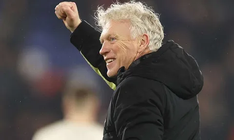 David Moyes tài tình, Everton vượt mặt MU