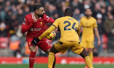 "Liverpool gặp nhiều khó khăn hơn dự đoán"