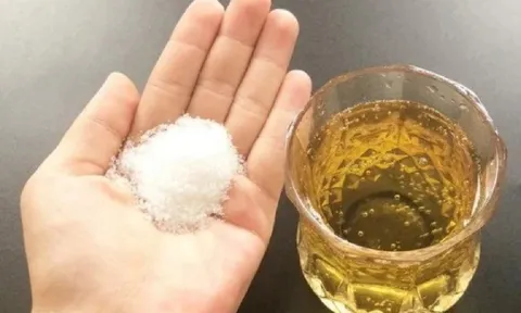 Thêm muối vào bia có lợi ích đặc biệt, biết công dụng ai cũng muốn học theo
