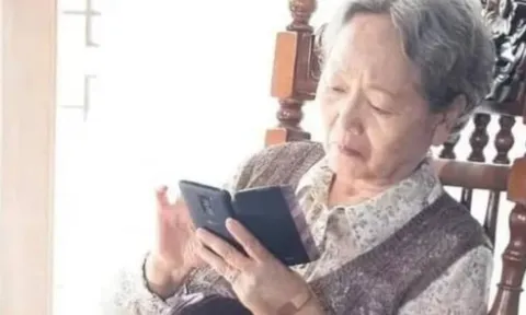 Về già, bạn đời không may ra đi trước, hãy dựa vào 4 người này để được sống yên bình