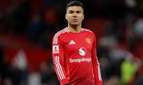 Casemiro làm rõ khả năng rời M.U