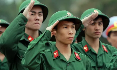 Công dân sinh năm bao nhiêu thì hết tuổi đi nghĩa vụ quân sự năm 2025?