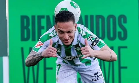 Antony cho Man Utd sáng mắt ra