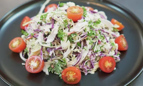 Loại rau 'quốc dân' giúp bác sĩ giảm 20kg chỉ sau 3 tháng