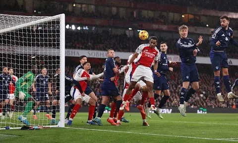 Arsenal không còn là vua bóng chết Ngoại hạng Anh