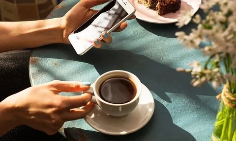 Giờ vàng uống cà phê chỉ có lợi không hại, ai không biết quá phí