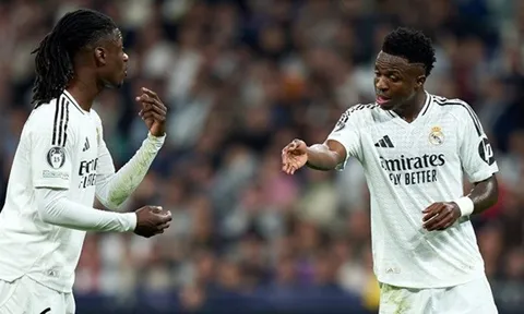 Vinicius trách móc đồng đội sau khi Real đánh bại Man City