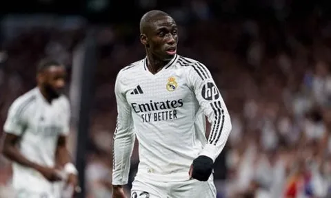 Sao Real buộc Carlo Ancelotti phải thay đổi suy nghĩ