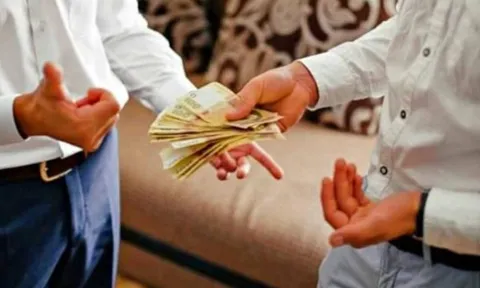 Các cụ khuyên răn: 'Gia đình có 3 cái càng 'to', suốt đời nghèo khó, con cháu chẳng thể ngóc đầu lên'