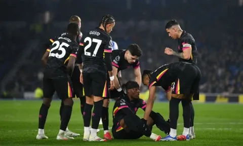 Chris Sutton dự đoán Chelsea trắng tay trên sân Villa