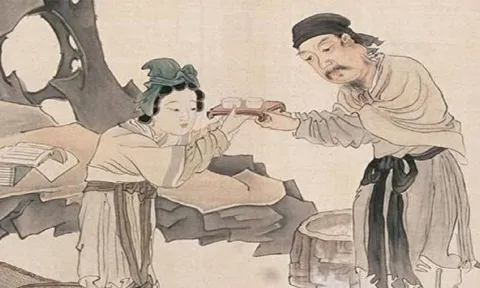 Dân gian có câu: Nghe giọng đàn bà, nhìn tiền đàn ông biết ngay giàu sang, tử tế