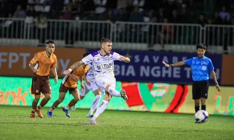 VAR hoạt động hết công suất trong ngày Hà Nội FC hủy diệt HAGL